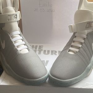 2016 Nike Air Mags